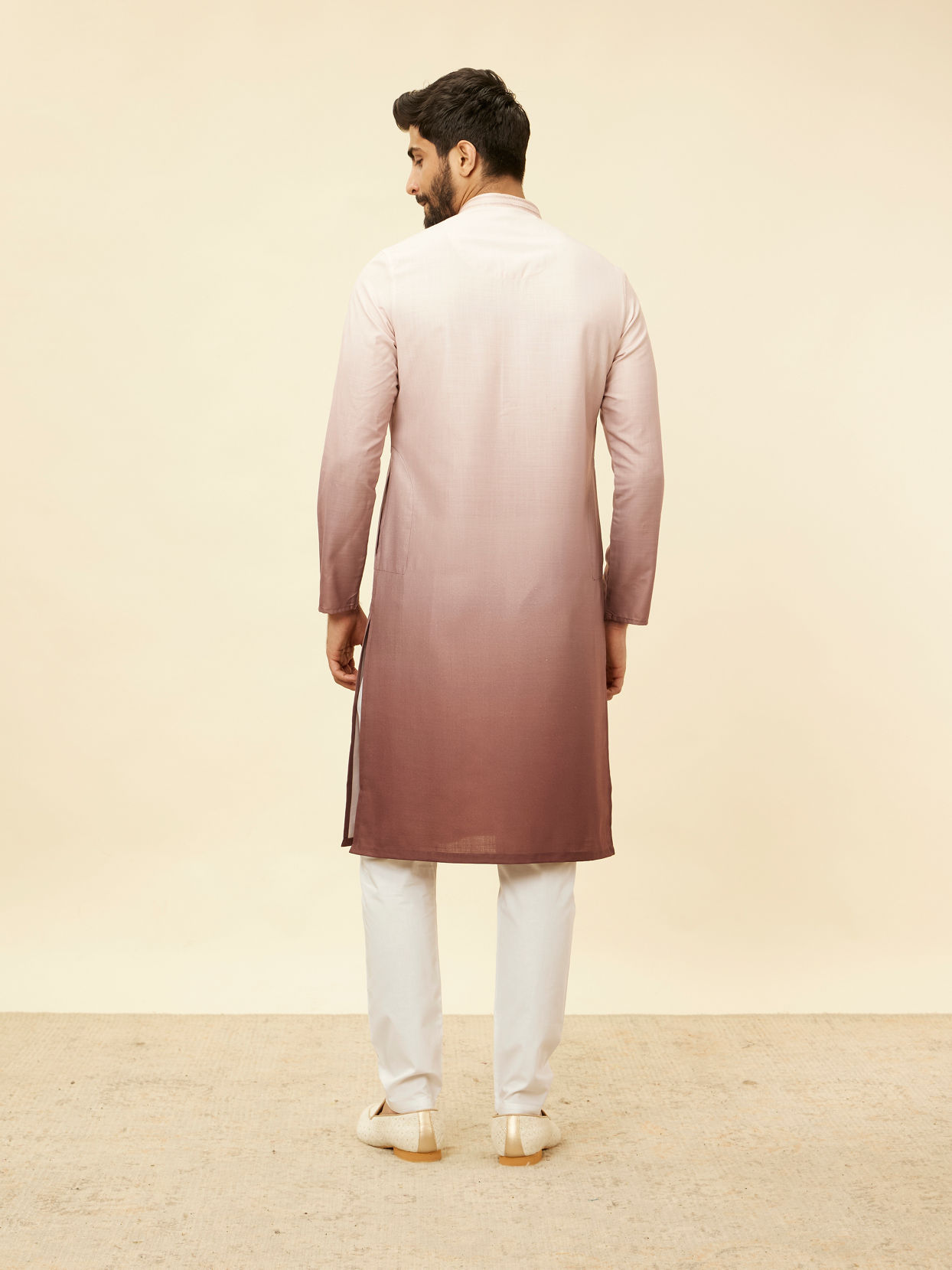 alt message - Manyavar Men Spring Lilac Ombre Kurta Set image number 5